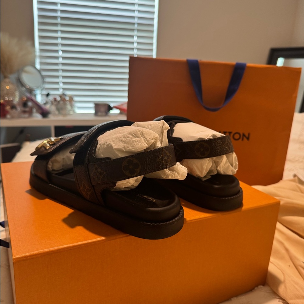 Louis Vuitton Black and Brown Monogram Sandals - Picture 4 of 8